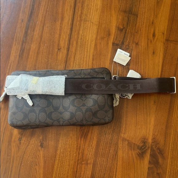 NWT Coach Brown and Black Belt Bag - Picture 8 of 10
